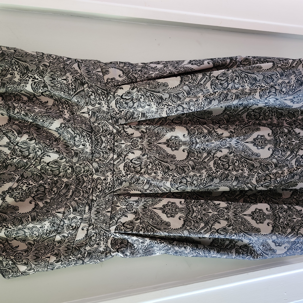 Le Chateau Black and White Sleeveless Cocktail Dress